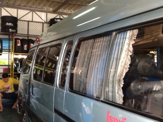 รถตู้ โตโยต้า รถตู้ โตโยต้า