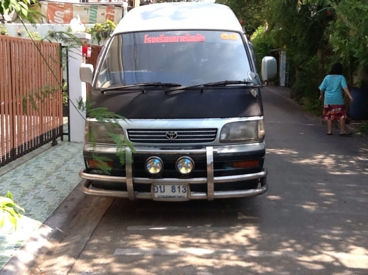 รถตู้ โตโยต้า รถตู้ โตโยต้า