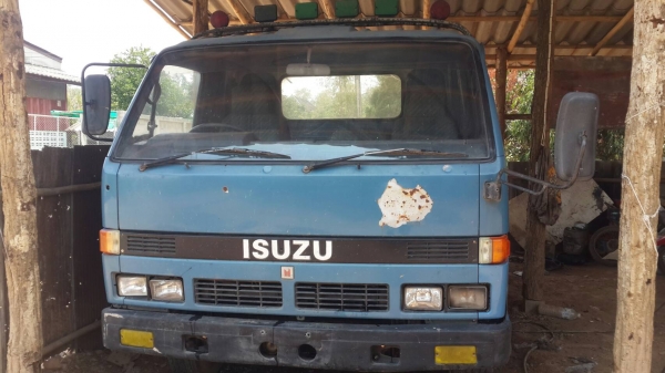 ขอบคุณลูกค้า จ.น่าน ที่ไว้วางใจครับ ขายหัวคัชชี NPR115 ยาว4.3เมตรช่วงต่อดั้ม เก๋งสวยครบเล่มพร้อม