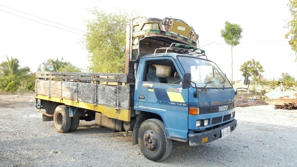 ขายรถ ISUZU NPR59LU5M ปี.93 เครื่องดี คัสซีสวย  เกียร์สั้น 6น๊อต พวงมาลัยเพาเวอร์  เบรคดี ขับกับบ้านได้เลย เปลี่ยนเครื่องใหม่4BE1 110แรงม้า (มีใบคุมเครื่อง) ทะเบียนขาด1ปี เล่มทะเบียนพร้อมชุดโอน ราคา.195,000บาท ต่อรองได้ โทร.080-1085007 บอล รถอยู่.จังหวัด