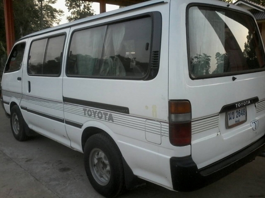 รถตู้พร้อมส่งนักเรียน ถูกมากๆ 89000