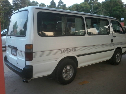 รถตู้พร้อมส่งนักเรียน ถูกมากๆ 89000