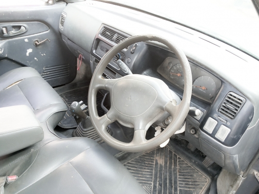 มาสด้าปี 39 รถสวยมากเครื่องดี สีสวย ภาษีไม่ขาด พร้อมชุดโอน มาสด้าปี 39 รถสวยมากเครื่องดี สีสวย ภาษีไม่ขาด พร้อมชุดโอน