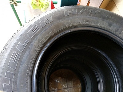 ขายยาง Bridgestone 4 เส้น 265/65/17 ยางปี 2012 ขาย2000 ขายยาง Bridgestone 4 เส้น 265/65/17 ยางปี 2012 ขาย2000