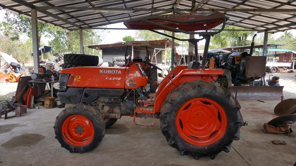 ฉลองนอดขาย 40 คันครับเดือนเมษา ลดราคา kubota L4508dt ราคาเบาๆ เครื้อง เกียร์ ดีมากครับ ราคา145000 ตัวเปล่าครับ 0994979333ตั้มครับ