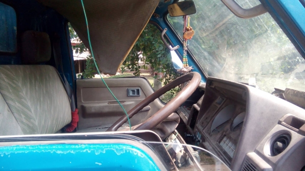 ขายตามสภาพหกล้อโตโยต้าไฟสตาร์