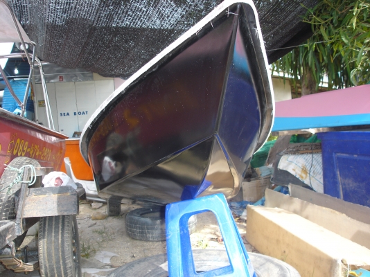 เรือ ไฟเบอร์ 12.5 ฟุต สภาพดี ไม่หนักมาก 2 คนยกได้สบาย