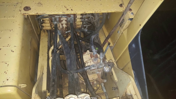 ขายด่วน!! Komatsu PC200-8 ไมล์ 10,xxx สวยๆค่ะ ขายด่วน!! Komatsu PC200-8 ไมล์ 10,xxx สวยๆค่ะ