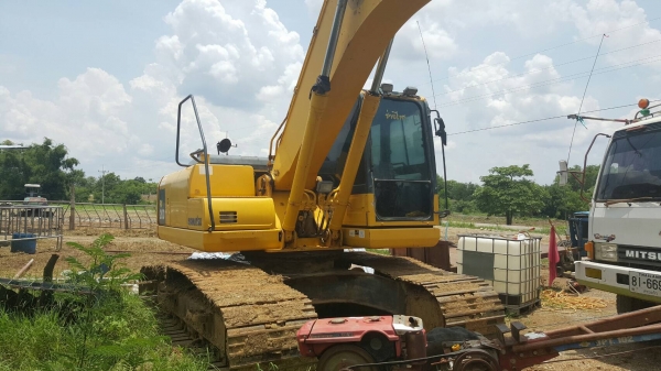 ขายด่วน!! Komatsu PC200-8 ไมล์ 10,xxx สวยๆค่ะ ขายด่วน!! Komatsu PC200-8 ไมล์ 10,xxx สวยๆค่ะ