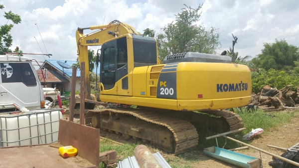 ขายด่วน!! Komatsu PC200-8 ไมล์ 10,xxx สวยๆค่ะ ขายด่วน!! Komatsu PC200-8 ไมล์ 10,xxx สวยๆค่ะ