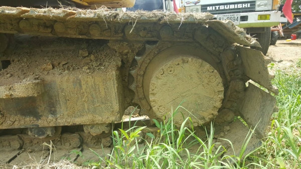 ขายด่วน!! Komatsu PC200-8 ไมล์ 10,xxx สวยๆค่ะ ขายด่วน!! Komatsu PC200-8 ไมล์ 10,xxx สวยๆค่ะ