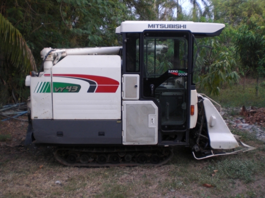 รถเกี่ยวข้าวมิตซุบิชิ รุ่น vy43