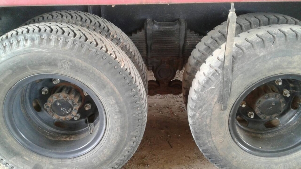 ISUZU ROCKY 210 HP 6SA1 สิบล้อดั๊มพ์ 2 เพลา มีระบบลากพ่วงครบพร้อมใช้งานพร้ิมลากได้เลยครับ กระบะดั๊มพ์คอกไม้ 12 ตันความยาว 6.20 เมตรสภาพดีมากครับพร้อมบรรทุกกนักได้เลย เครื่องยนต์แรงดีไม่มีเยิ้ม ภายในเก๋งคอนโซลครบพร้อม พวงมาลัยเพาเวอร์ แอร์ ระบบเบรคทริ๊ปฟี้