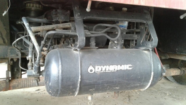 ISUZU ROCKY 210 HP 6SA1 สิบล้อดั๊มพ์ 2 เพลา มีระบบลากพ่วงครบพร้อมใช้งานพร้ิมลากได้เลยครับ กระบะดั๊มพ์คอกไม้ 12 ตันความยาว 6.20 เมตรสภาพดีมากครับพร้อมบรรทุกกนักได้เลย เครื่องยนต์แรงดีไม่มีเยิ้ม ภายในเก๋งคอนโซลครบพร้อม พวงมาลัยเพาเวอร์ แอร์ ระบบเบรคทริ๊ปฟี้