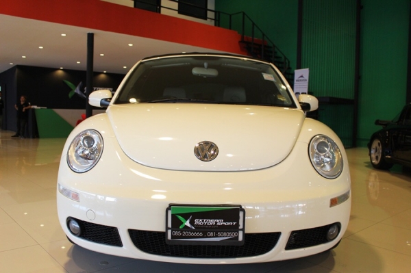Volkswagen New Beetle Cabriored 2.0 เปิดประทุน