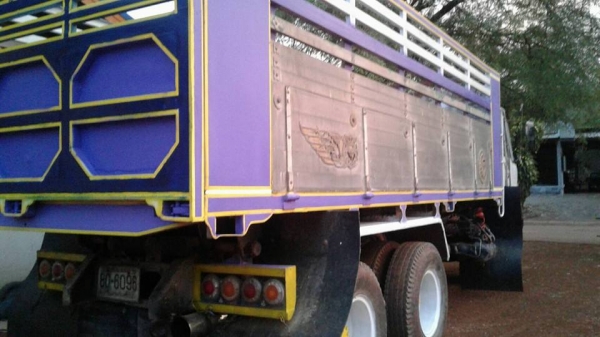 ขายดั้ม2เพลา FM227 เครื่อง220แรง สโลกลาง รถสวยสภาพพร้อมใช้งาน เอกสารพร้อมโอ สนใจโทร 090-8588220คุณนะ 093-3258446คุณบิว หรือเข้าดูสินค้าอื่นๆได้ที่ www.truck.in.th/498 หรือเพจFacebook ณรงค์ ซื้อขายรถมือสอง (เว็บไซต์ส่วนตัว) หรือFacebook คุณนะ รถบรรทุก ขายดั้ม2เพลา FM227 เครื่อง220แรง สโลกลาง รถสวยสภาพพร้อมใช้งาน เอกสารพร้อมโอ สนใจโทร 090-8588220คุณนะ 093-3258446คุณบิว หรือเข้าดูสินค้าอื่นๆได้ที่ www.truck.in.th/498 หรือเพจFacebook ณรงค์ ซื้อขายรถมือสอง (เว็บไซต์ส่วนตัว) หรือFacebook คุณนะ รถบรรทุก