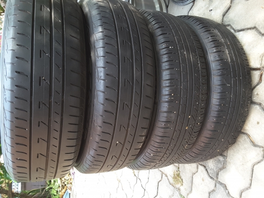 ล้อ honda ขอบ 15 พร้อมยางปี 13 ชุดล่ะ 4,800