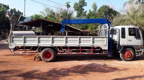 ขายรถยาว7.20เมตร ติดเครน3.7ตัน 3Hเครื่อง195แรง รถสวยสภาพดี เอกสารพร้อมโอน สนใจโทร 090-8588220คุณนะ 093-3258446คุณบิว หรือเข้าดูสินค้าอื่นๆได้ที่ www.truck.in.th/498 หรือเพจFacebook ณรงค์ ซื้อขายรถมือสอง (เว็บไซต์ส่วนตัว) หรือFacebook คุณนะ รถบรรทุก