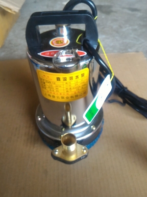 ปั๊มน้าจุ่มแช่ ไดโว่ แบบใช้ไฟกระแสตรง DC 12 V. ขนาด 220 W. ขนาดท่อส่ง 1 นิ้ว ได้ปริมาณน้ำ 10,000 ลิตร/ ชั่วโมง ดันขึ้นได้สูง 8 เมตร ต่อจากแบตเตอรี