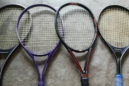 ไม้เทสนิสคุณภาพสูงเบามากยี่ห้อดังๆเอามาจากญี่ปุ่น อย่างดีๆทนๆและเบามากๆสภาพเหมือนใหม่สวย