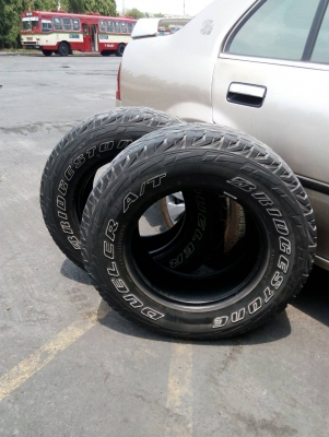 245/70R16 BRIDGESTONE DUELER A/T ตัวหนังสือขาว มี 2 เส้น  tel.081-4273941 ไอดีไลน์ 0814273941