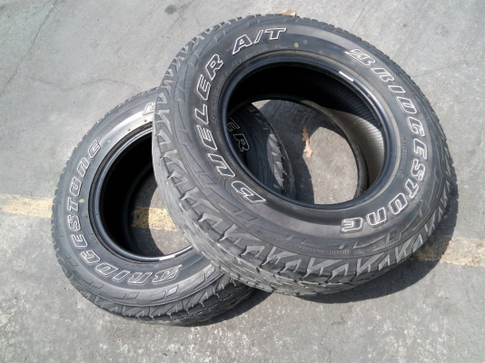 245/70R16 BRIDGESTONE DUELER A/T ตัวหนังสือขาว มี 2 เส้น  tel.081-4273941 ไอดีไลน์ 0814273941