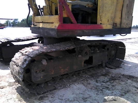 ขายโคมัสสุPC60  รุ่น 1คีบไม้ หมุนรอบได้ครับ