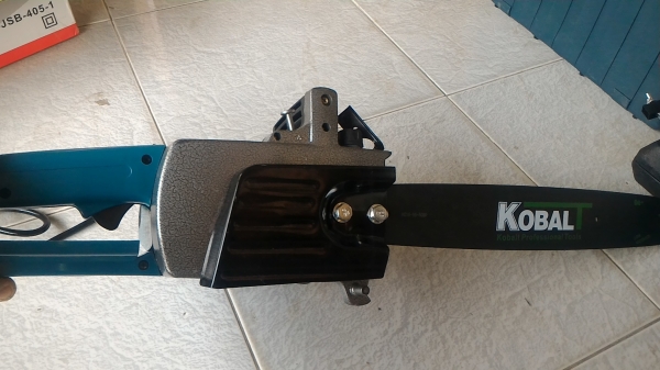 เลื่อยโซ่ใช้ไฟฟ้า ขนาด 16 นิ้ว ยี่ห้อ MAKITA เสียบไฟใช้ได้เลย เสียงเงียบไม่ดังเหมือนเครื่องยนต์