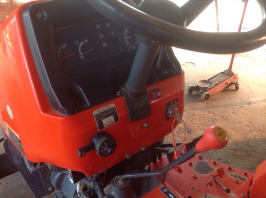 ขายL2808. 4WD รถเดิมๆสวยมาก