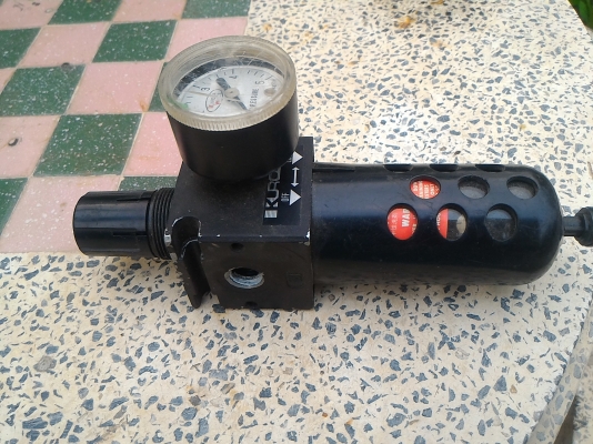 ชุดอุปกรณ์ดักน้ำดักฝุ่นและประบแรงดันลม ยี่ห้อ KURODA ของญี่ปุ่น ฟรีค่าจัดส่ง