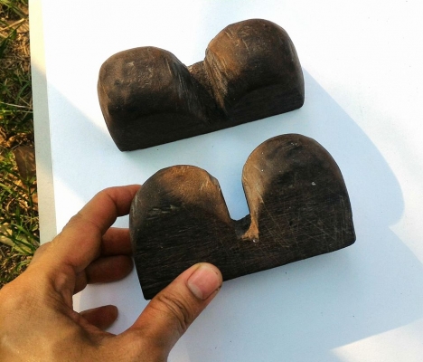 นมสาวไม้เก่า แฮนด์เมดงานแกะมือ เป็นของโบราณแท้ ยุคคุณย่ายังสาว ใช้นวดตัว นวดเอว มีคู่เดียว