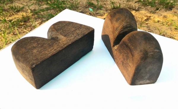 นมสาวไม้เก่า แฮนด์เมดงานแกะมือ เป็นของโบราณแท้ ยุคคุณย่ายังสาว ใช้นวดตัว นวดเอว มีคู่เดียว