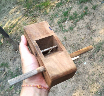 กบไสไม้เก่า สภาพดีใช้งานแล้ว งานยุคเก่าเดิมๆ เหมาะเก็บสะสม หรือประดับตกแต่งร้านครับ