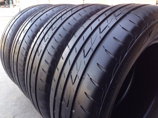 ยาง Bridgstone 215-60-16 ปี 15 รุ่น Ecopla ครบชุด 4 เส้น 4500  สภาพสวยๆไม่มีปะไม่บวมดอกยางเหลือเยอะวิ่งใด้อีกนานค่ะ