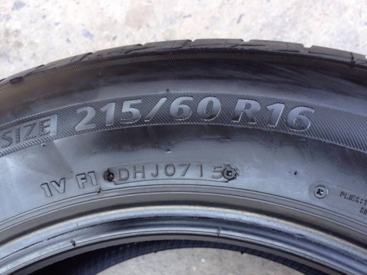 ยาง Bridgstone 215-60-16 ปี 15 รุ่น Ecopla ครบชุด 4 เส้น 4500  สภาพสวยๆไม่มีปะไม่บวมดอกยางเหลือเยอะวิ่งใด้อีกนานค่ะ