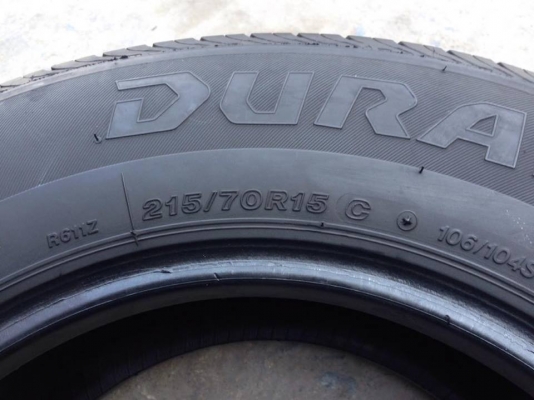 ยาง Bridgstone 215-70-15 ปี 15 ครบชุด 4 เส้น 4500  สภาพสวยๆดอกยางนิ่มๆไม่มีปะไม่บวมเอาไปวิ่งกันยาวๆราคาเบาๆค่ะ