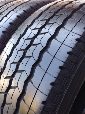 ยาง Bridgstone 215-70-15 ปี 15 ครบชุด 4 เส้น 6000  สภาพสวยๆดอกยางนิ่มๆไม่บวมดอกยางเหลือเยอะวิ่งใด้อีกนานค่ะ