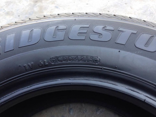 ยาง Bridgstone 205-70-15 ปี 15 ครบชุด 4 เส้น 6000  สภาพสวยๆดอกยางนิ่มๆไม่มีปะไม่บวมเอาไปวิ่งกันยาวๆราคาเบาๆค่ะ