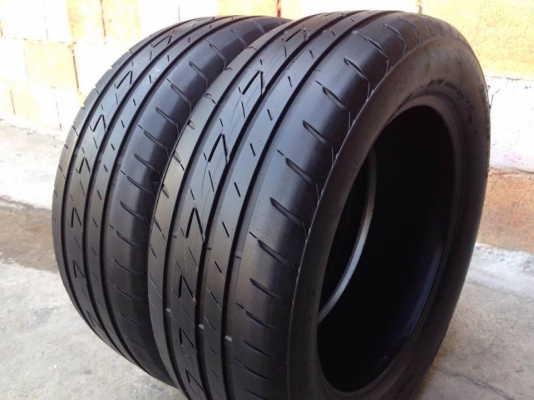 ยาง Bridgstone 195-55-15ปี 14 2 เส้น 1800  สภาพสวยๆไม่มีปะไม่บวมไม่กินข้างดอกยางเหลือเยอะเอาไปวิ่งกันใด้อีกยาวค่ะ