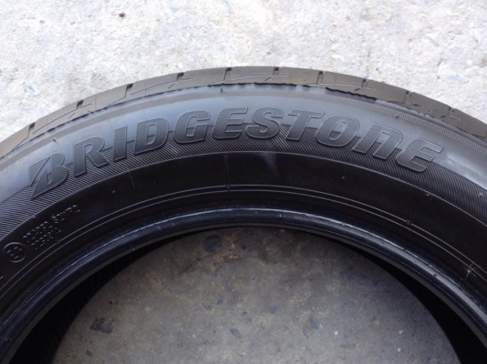 ยาง Bridgstone 185-60-15 รุ่น ECOPLA ปี 14 ครบชุด 4 เส้น 3500  สภาพสวยๆไม่มีปะไม่บวมไม่กินข้างดอกยางเหลือเยอะเอาไปวิ่งกันใด้อีกยาวค่ะ