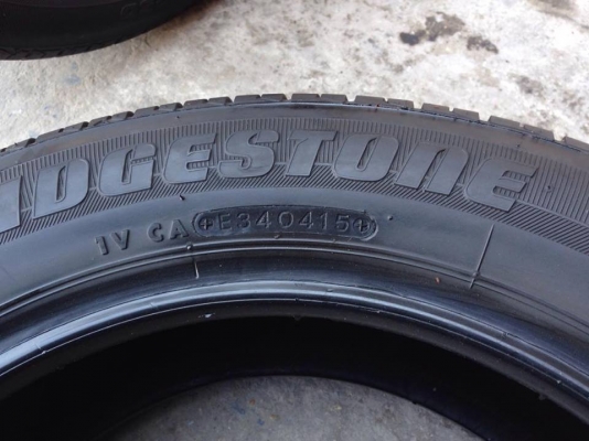 ยาง Bridgstone 185-60-15 ปี 15 ครบชุด 4 เส้น 3500  สภาพสวยๆไม่บวมไม่กินข้างดอกยางเหลือเยอะเอาไปวิ่งกันใด้อีกยาวค่ะ