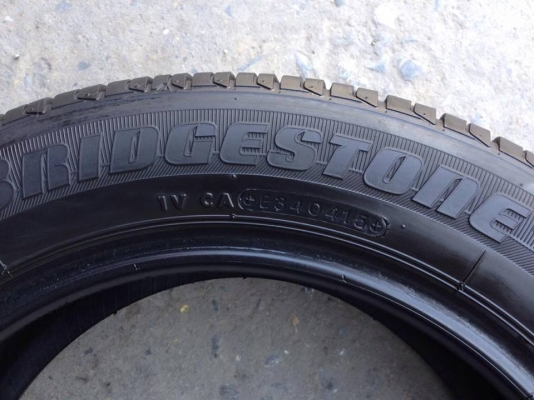 ยาง Bridgstone 185-60-15 ปี 15 ครบชุด 4 เส้น 3500  สภาพสวยๆไม่บวมไม่กินข้างดอกยางเหลือเยอะเอาไปวิ่งกันใด้อีกยาวค่ะ