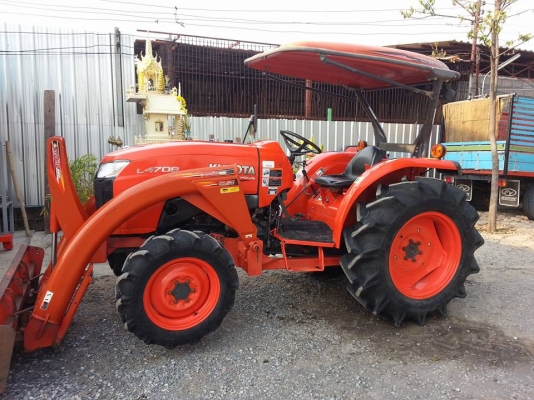 คูโบต้า L4708 4 WD พร้อมใบมีดตราช้าง ทำงาน 797 ชั่วโมงเล่มทะเบียนพร้อม ปี 2556