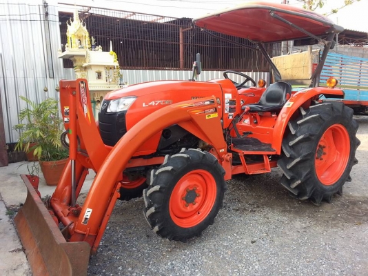คูโบต้า L4708 4 WD พร้อมใบมีดตราช้าง ทำงาน 797 ชั่วโมงเล่มทะเบียนพร้อม ปี 2556