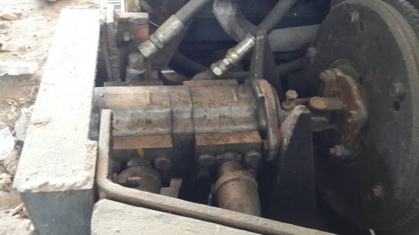 ขายด่วนแม็คโครเล็ก ขนาด25 สภาพพร้อมใช้งาน เครื่องปั้มดี ทำงานเร็วไม่โหลด โซ่ช่วงล่างเต็มเอวแน่น เครื่องเป็นเครื่องISUZU ปั้มเฟืองสองตอน รถพร้อมใช้งาย