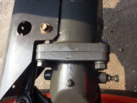 คูโบต้า L4708 4 WD ตัวเปล่าแน่นๆ 587 ชั่วโมงสีเดิมๆ โรงงาน จดทะเบียน พ.ค.2557