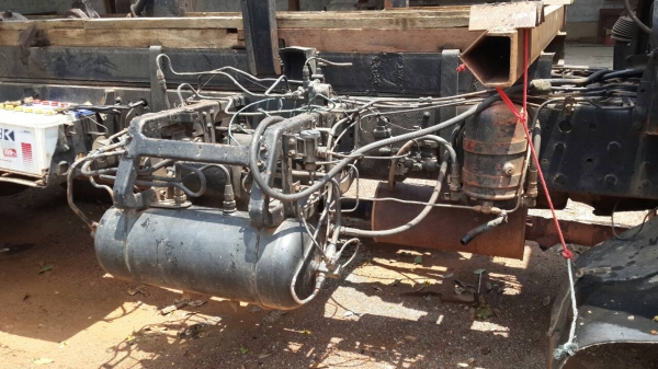 ขายด่วน 10.ล้อ HINO KT925 เครื่อง HO7D 195แรง เพลาเดียวดั้ม เบรคทริฟฟี่ พ่วงมาลัยเพาเวอร์ สภาพพร้อมใช้งาน  เอกสารเล่มทะเบียน