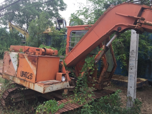 รถขุดHitachi UH025 ขนาด60...รถซื้อเช็คนอกมา จอดมากกว่าใช้ รถใช้งานได้ปกติ..