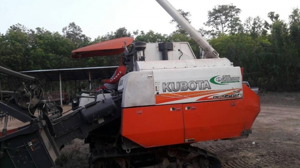 รถเกี่ยวข้าวคูโบต้า DC 95 plus ราคา 570,000 บาท โทร 080-5532793 รถเกี่ยวข้าวคูโบต้า DC 95 plus ราคา 570,000 บาท โทร 080-5532793