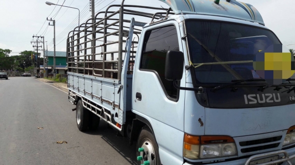 6ล้อกะบะรั้ว115แรง isuzu NKR58LU5M-7107373ปี2538 เครื่อง4BD1...